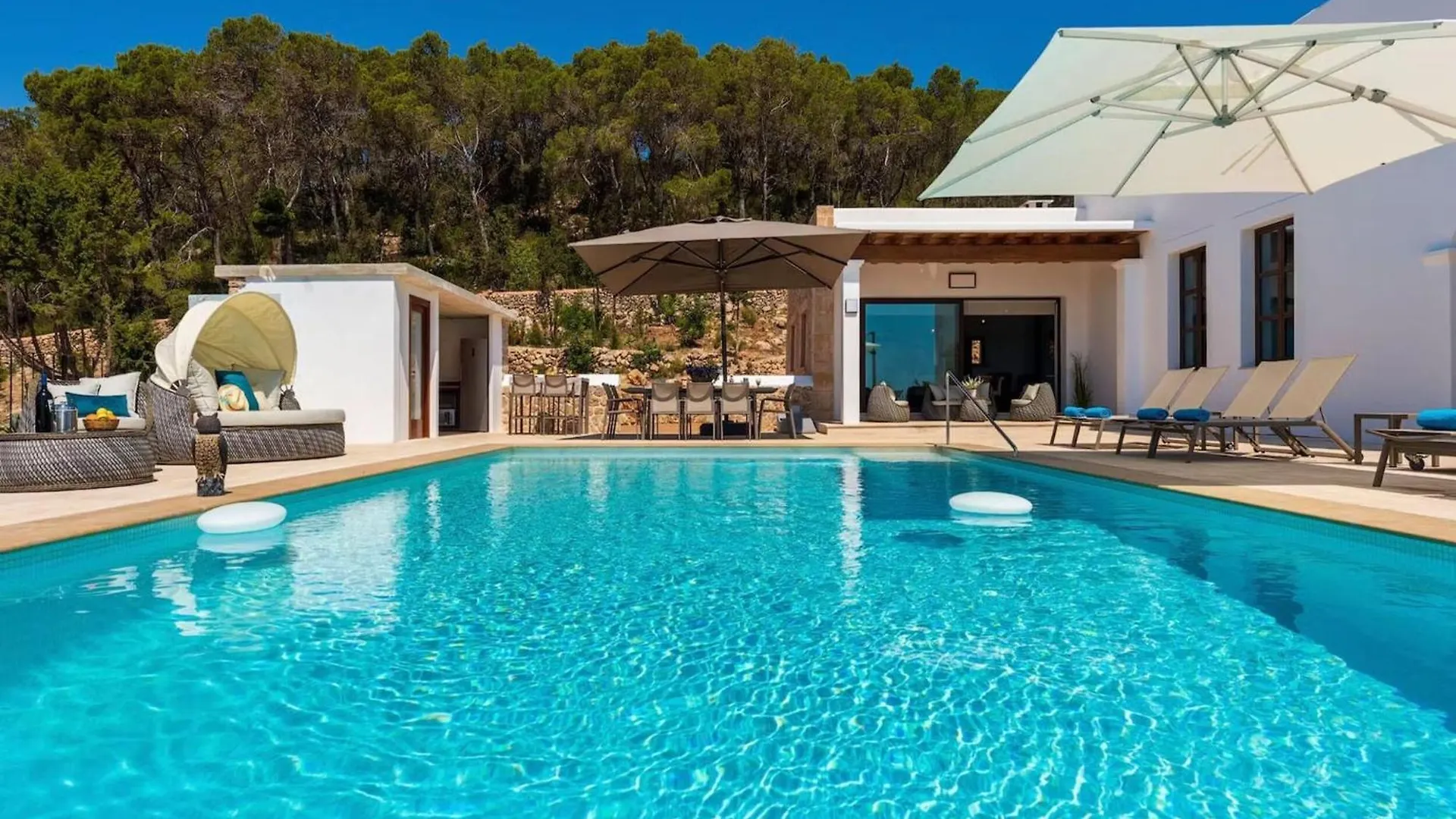 Villa Holiday Home With Children Play Area Santa Eularia des Riu